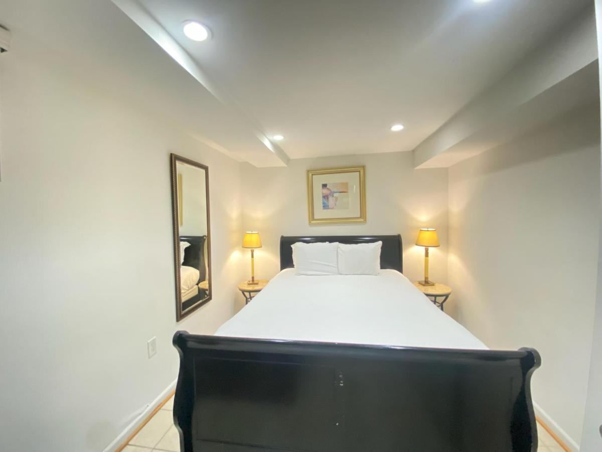 Comfy Basement Home 2 Bdrm1Den 3Queen Beds 워싱턴 외부 사진