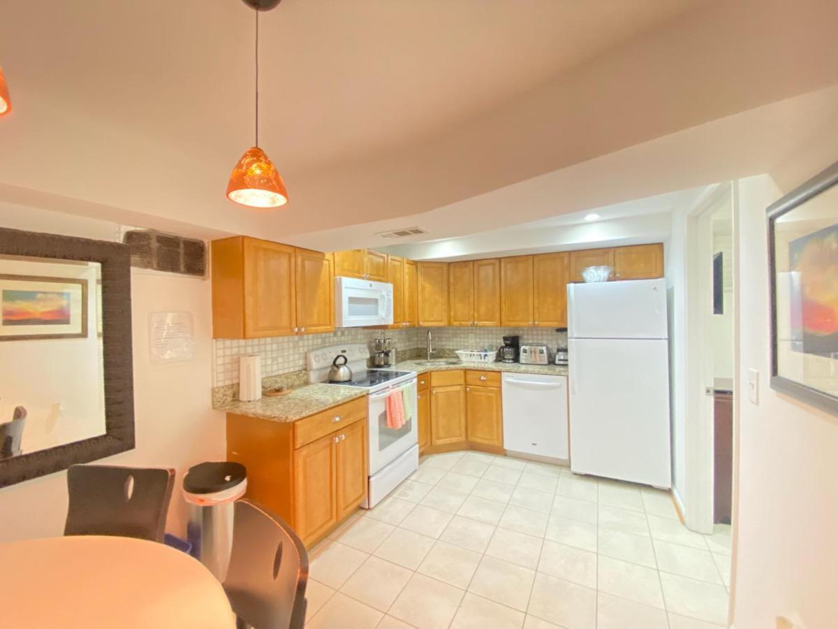 Comfy Basement Home 2 Bdrm1Den 3Queen Beds 워싱턴 외부 사진