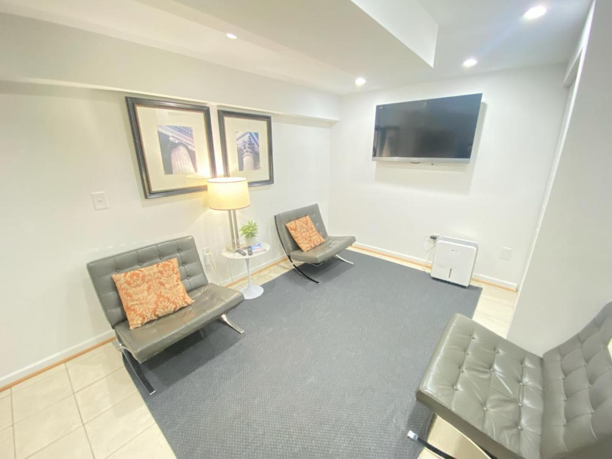 Comfy Basement Home 2 Bdrm1Den 3Queen Beds 워싱턴 외부 사진