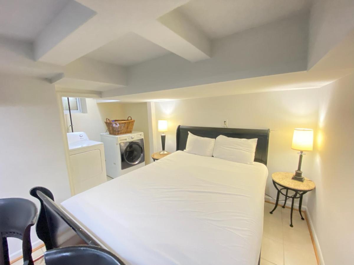 Comfy Basement Home 2 Bdrm1Den 3Queen Beds 워싱턴 외부 사진